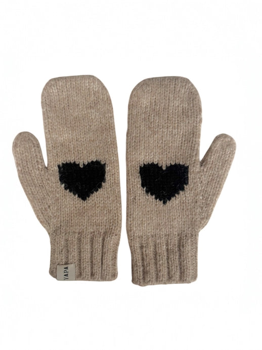 Alpaca heart mittens 