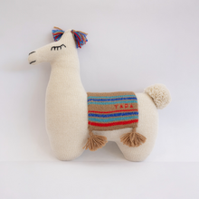 Cargar imagen en el visor de la galería, Almohada decorativa de alpaca pequeña
