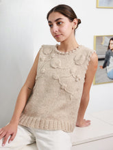 Cargar imagen en el visor de la galería, women&#39;s sweater dress handmade adorned with crochet flowers and leaves made of alpaca wool
