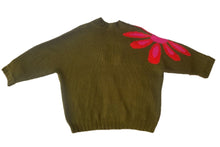 Load image into Gallery viewer, Baby alpaca wool Chunky Cardigan with a Flower
