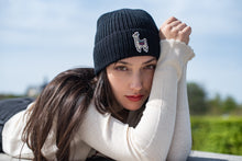 Load image into Gallery viewer, Baby Alpaca Chunky-knit Beanie Unisex Black
