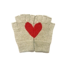Load image into Gallery viewer, Baby alpaca wool heart Gloves
